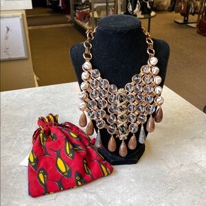Elegant Gold and Brown Statement Necklace